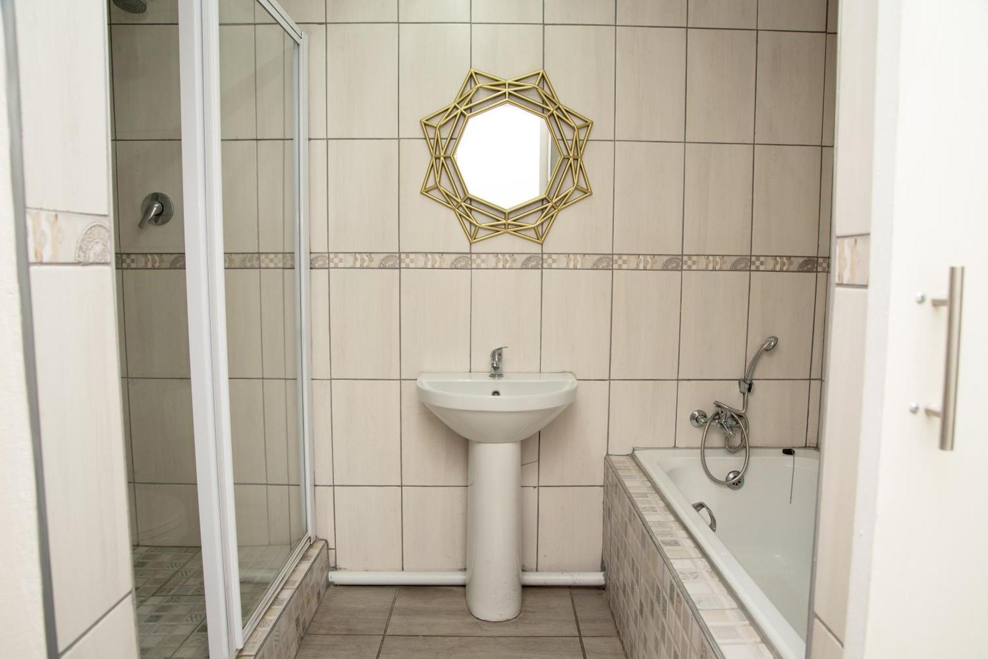 Bed and Breakfast Gold Guest & Conference Велком Экстерьер фото